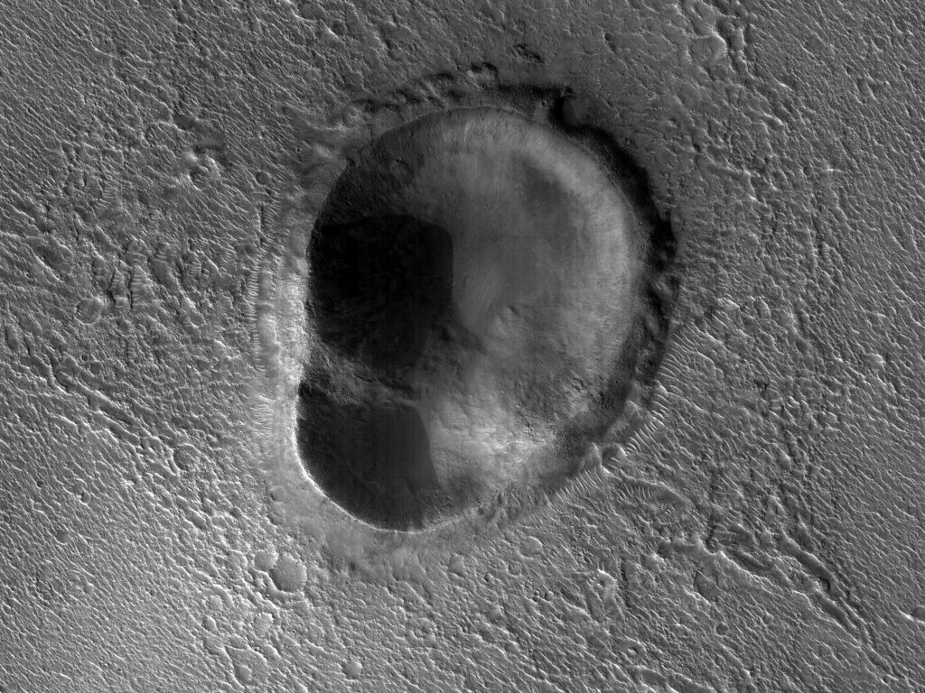 Ear-shaped crater on Mars