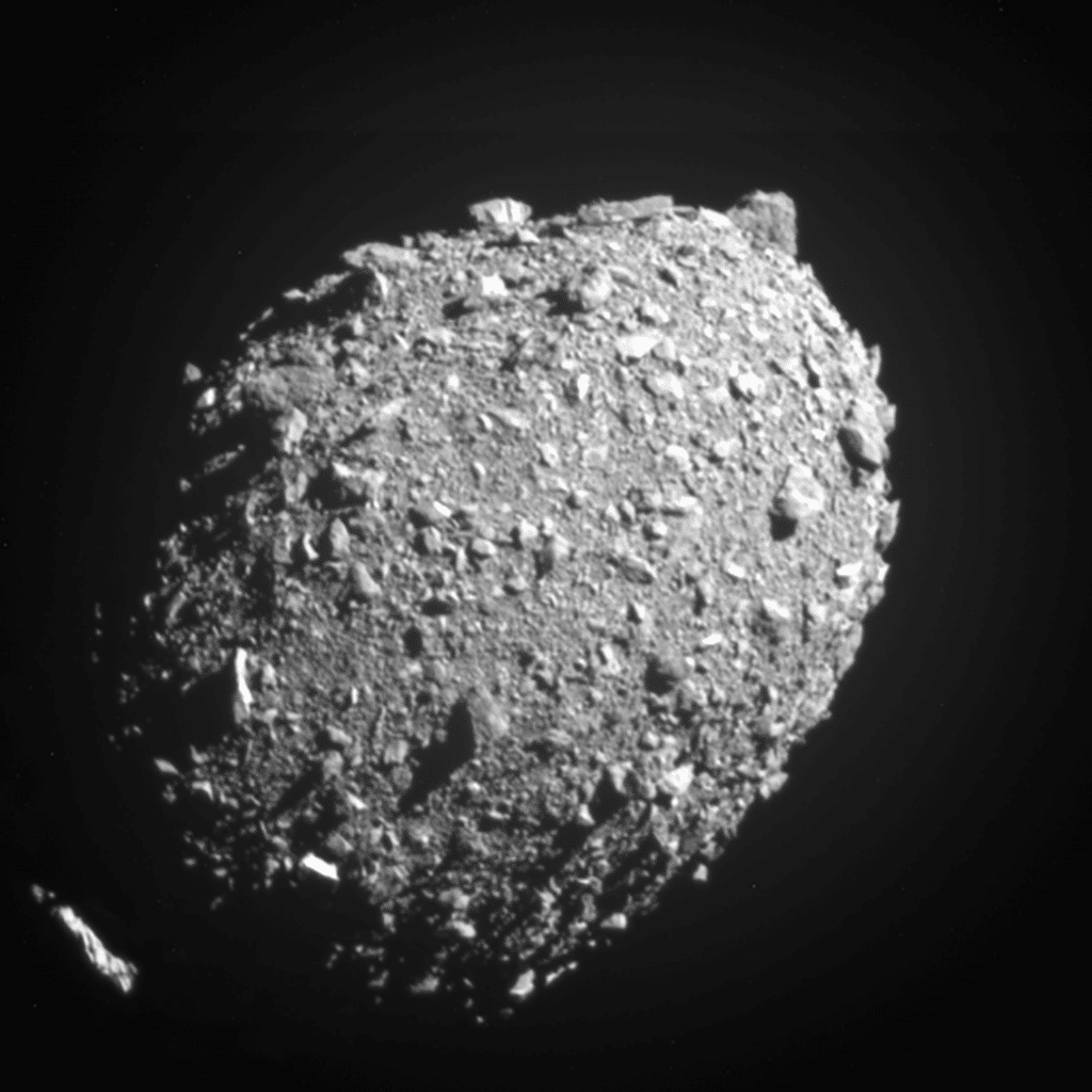DART's last complete image of the Dimorphos asteroid before impact